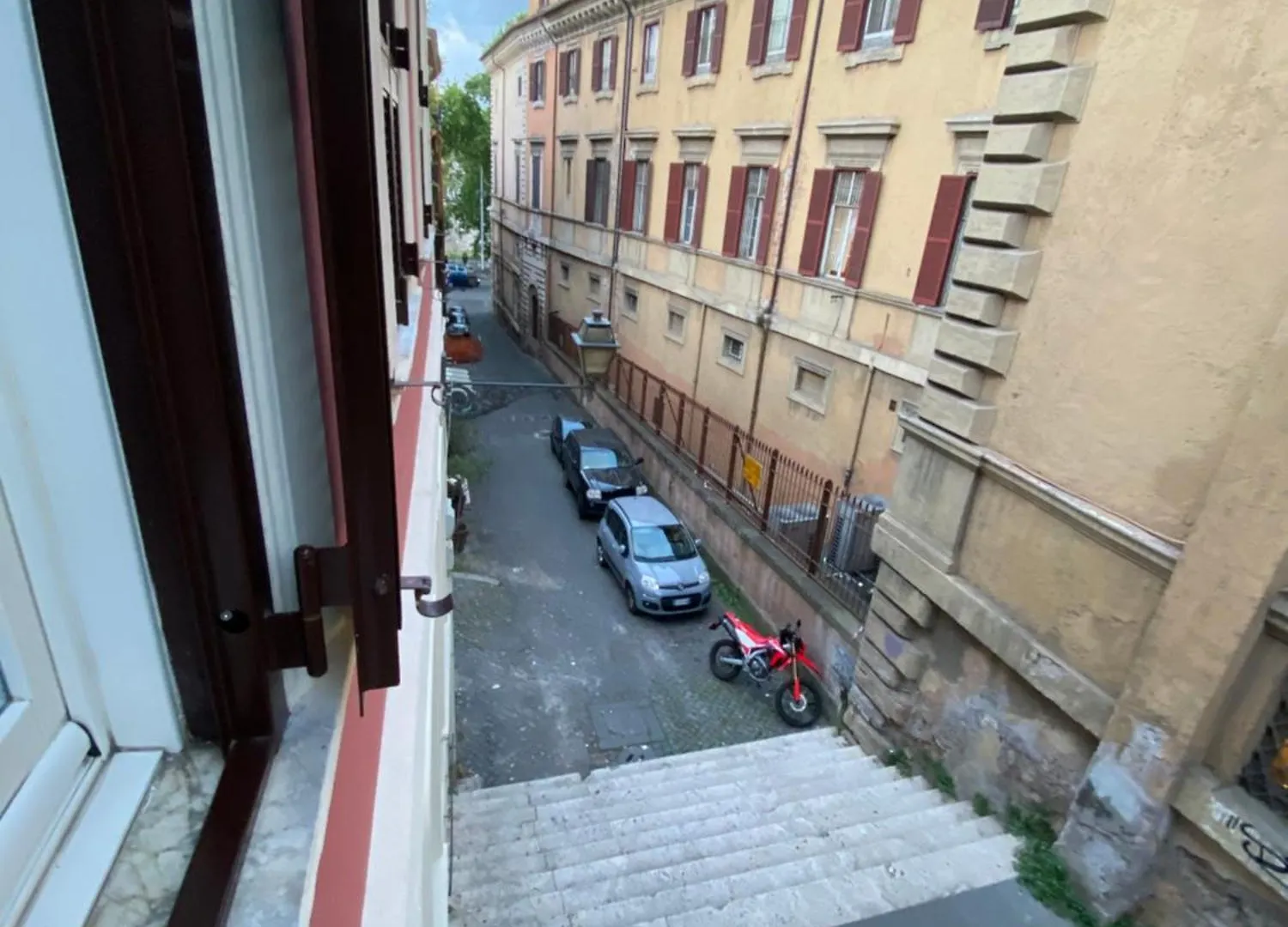 Apartment Red House Trastevere San Pietro Bambin Gesu Sant Onofrio Appartamento Roma Italy