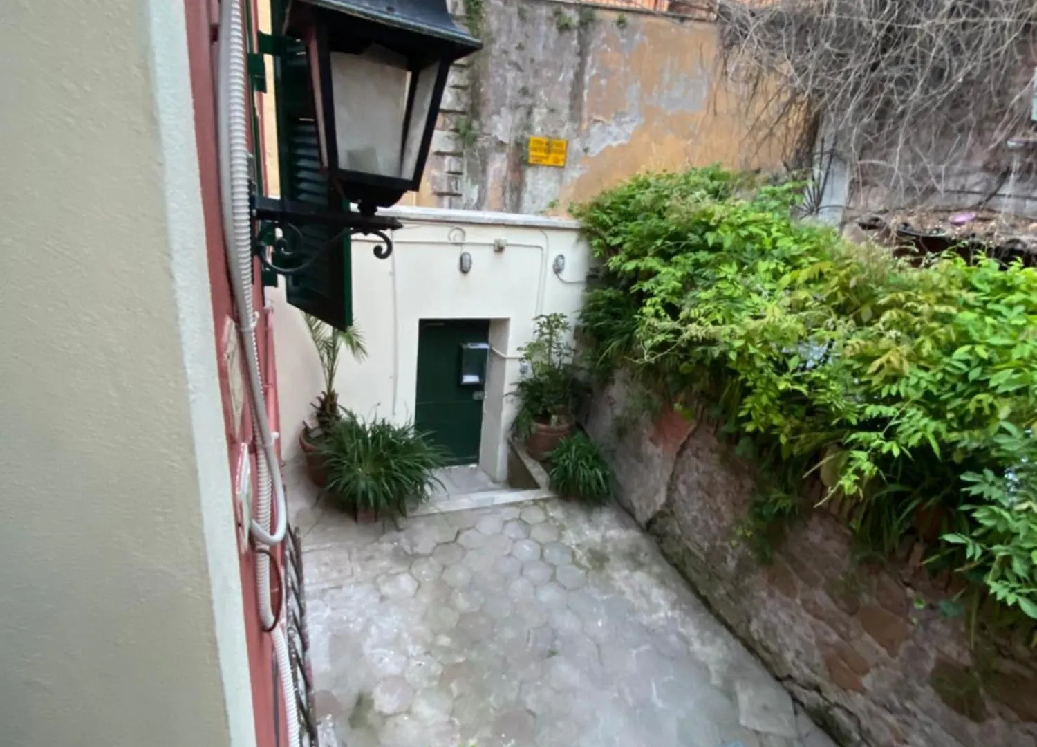 Red House Trastevere San Pietro Bambin Gesu Sant Onofrio Appartamento Roma Rome