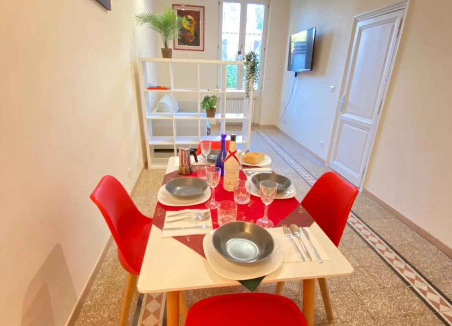 Apartment Red House Trastevere San Pietro Bambin Gesu Sant Onofrio Appartamento Roma